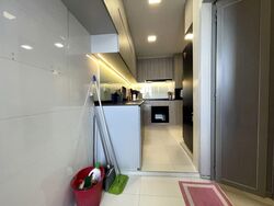 Eastwood Centre (D16), Apartment #585590481